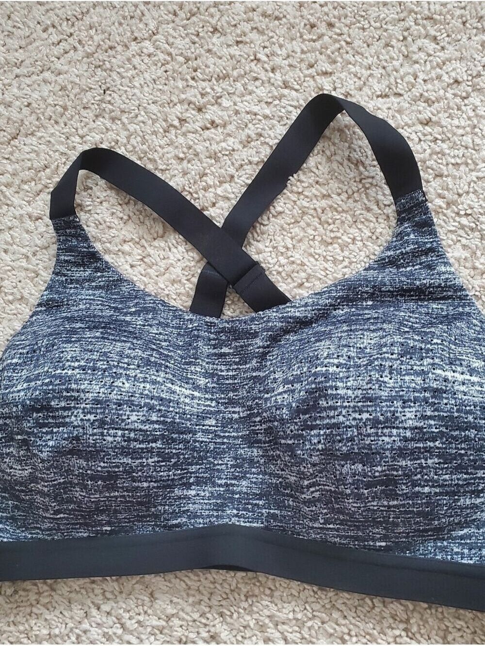 Victoria's Secret Lightweight Sports Bra Black Gray Women's Size 36D - Picture 3 of 7